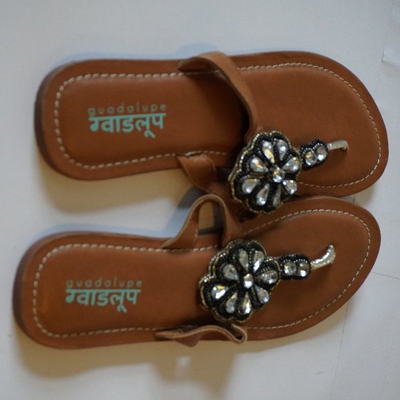 New With Tags Guadalupe Brown Leather Bead/Stone Thong Sandals Sz 37/US 7* - Picture 4 of 5